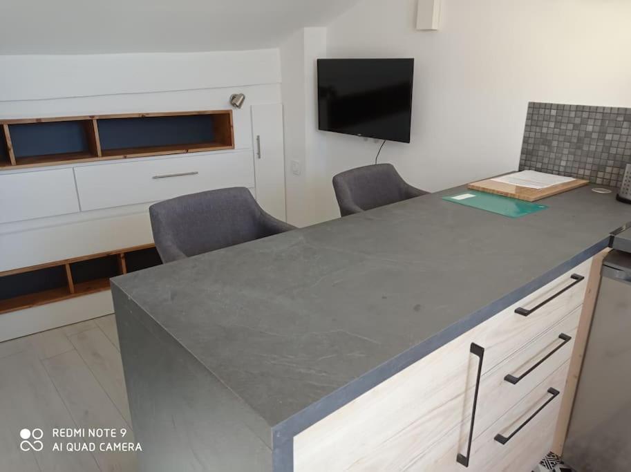 Avignon Hyper Centre:Studio Cosy Et Calme Esterno foto